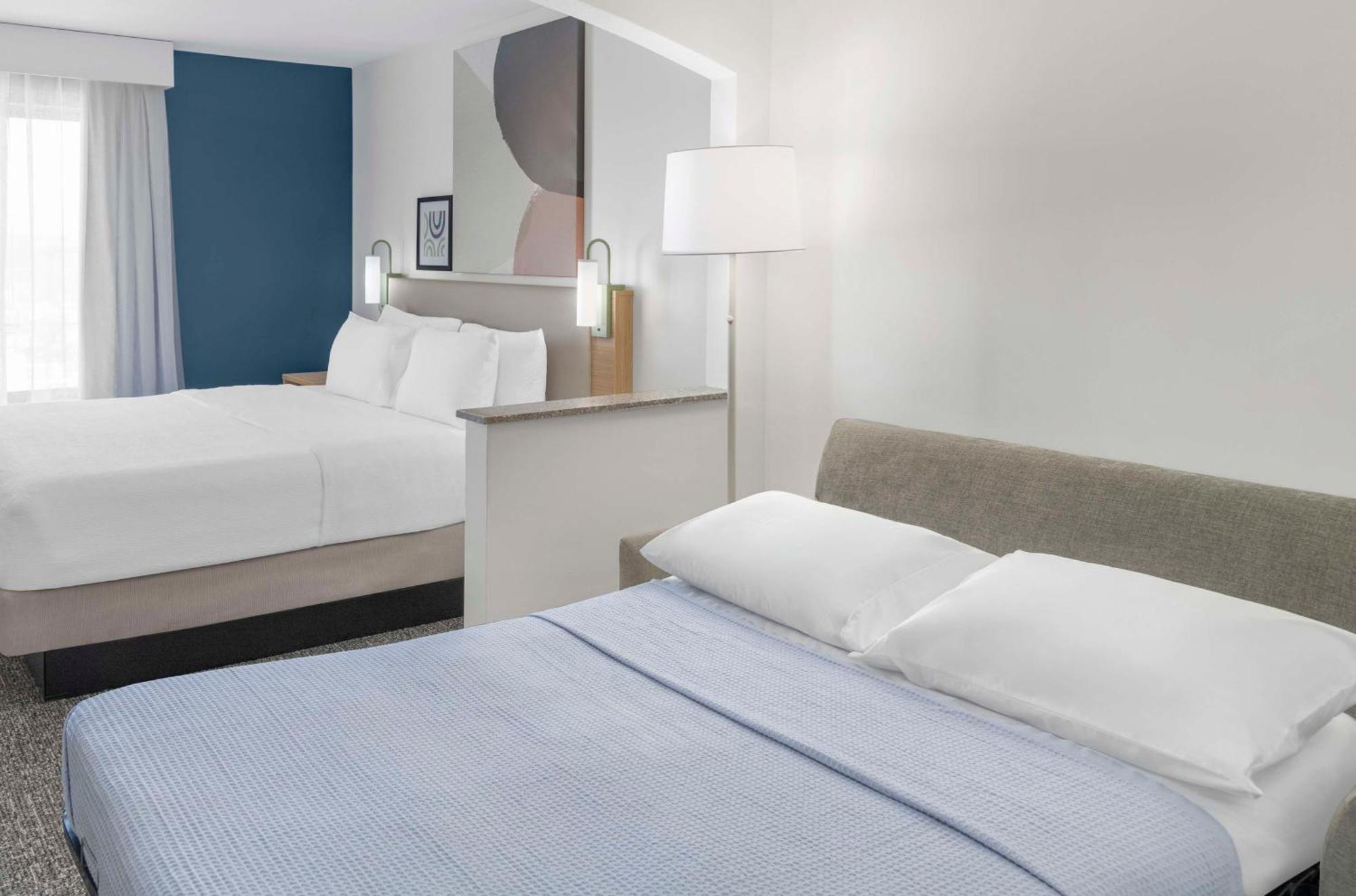 Spark By Hilton Lansing Eksteriør billede