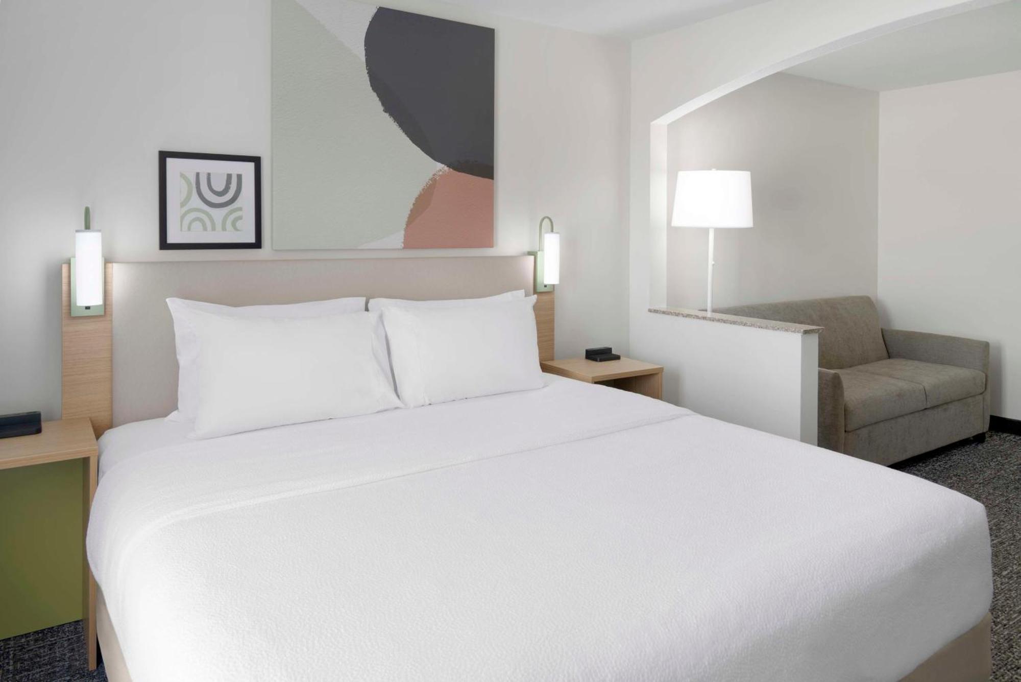 Spark By Hilton Lansing Eksteriør billede