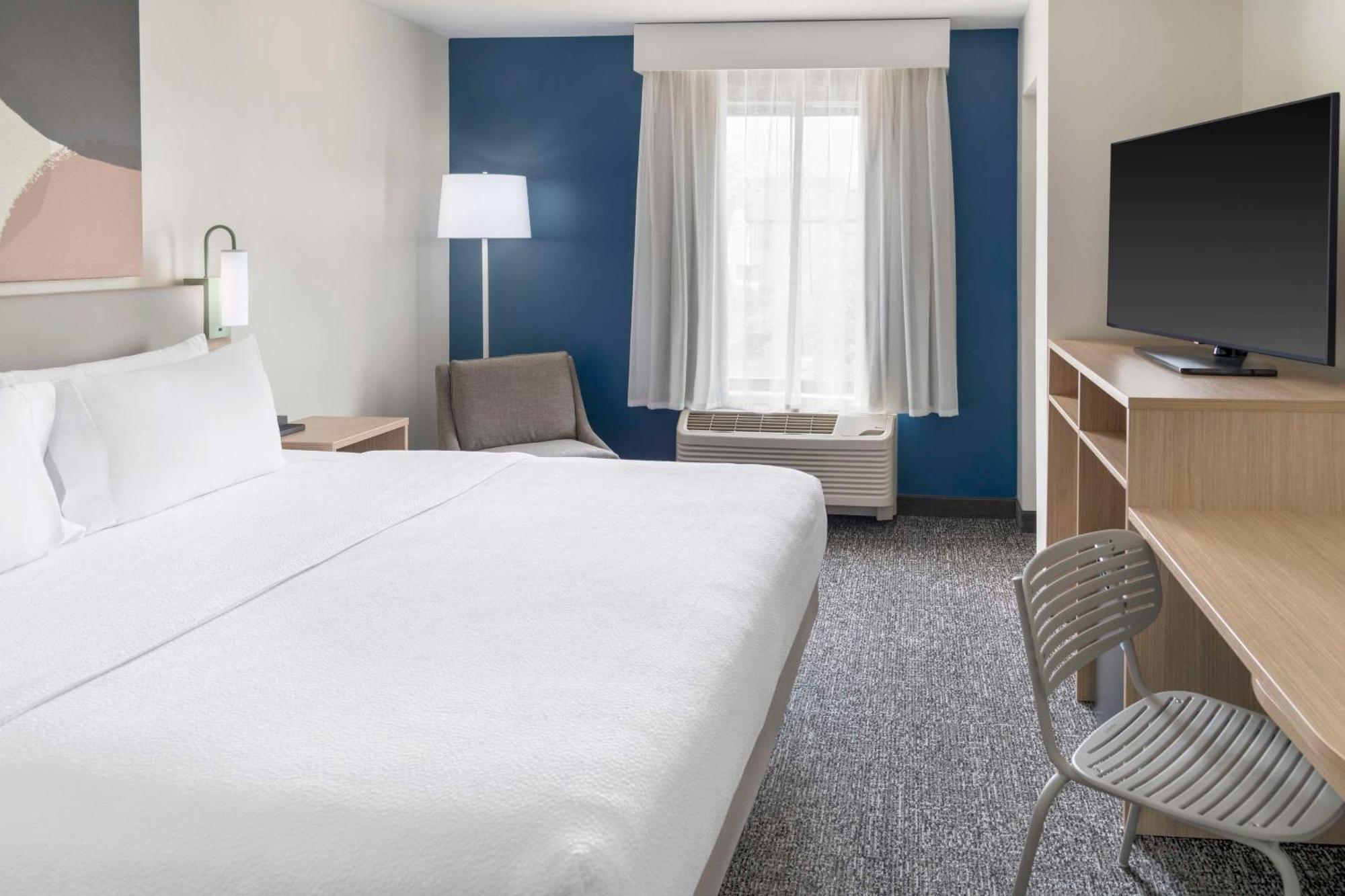 Spark By Hilton Lansing Eksteriør billede