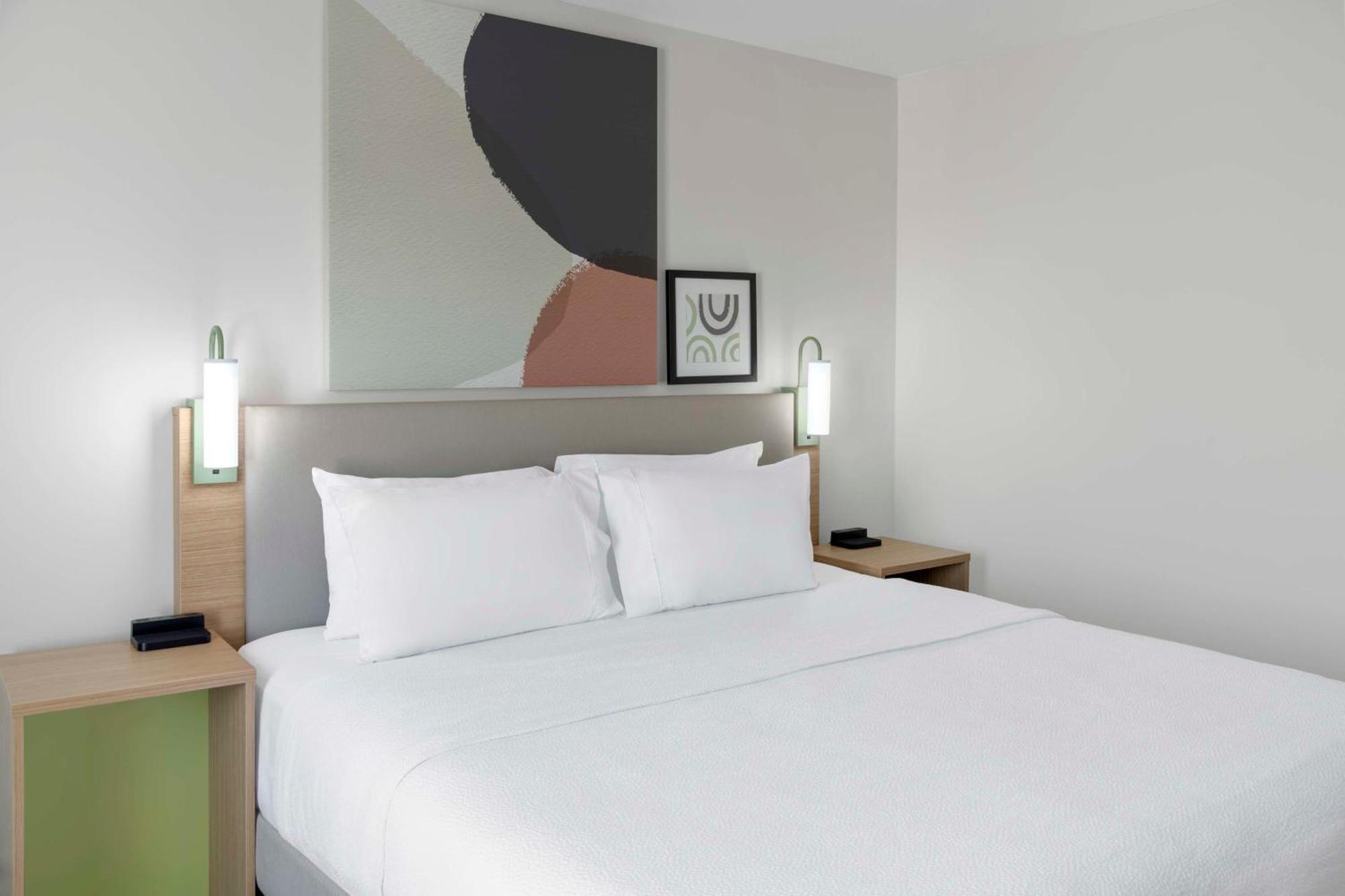 Spark By Hilton Lansing Eksteriør billede