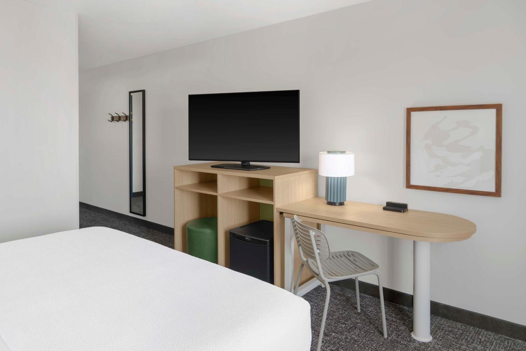 Spark By Hilton Lansing Eksteriør billede